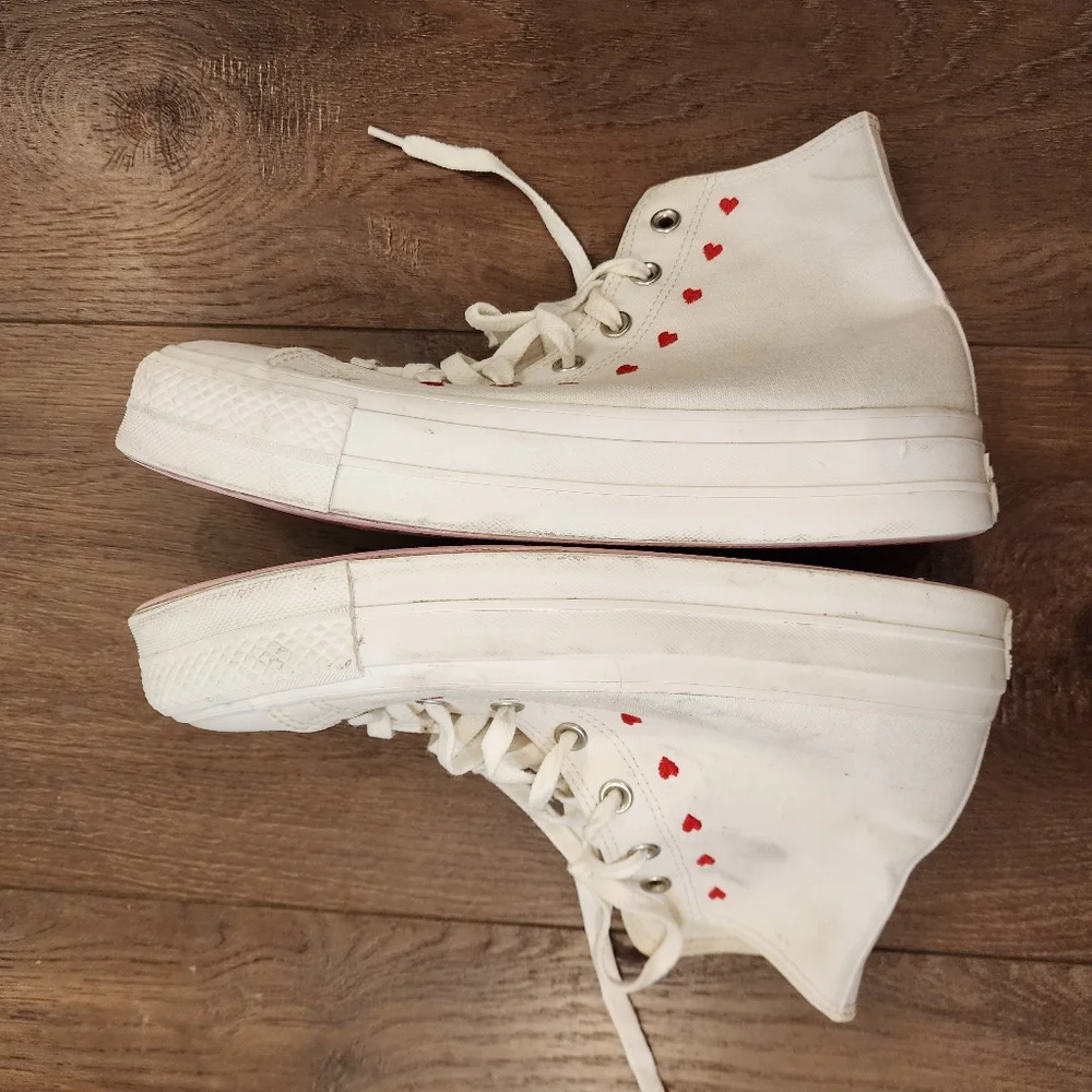 Converse Chuck Taylor All Star Platform Valentine's Day Hearts Hi Rise size 10